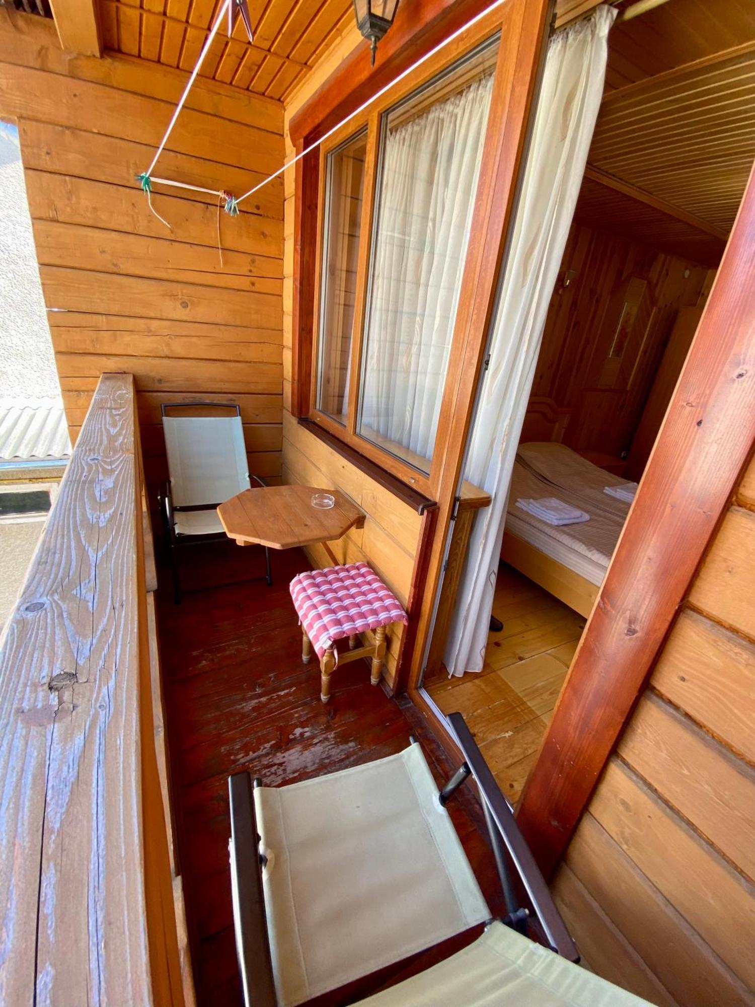 Zyma_Lito Guest House Yaremche Exterior foto